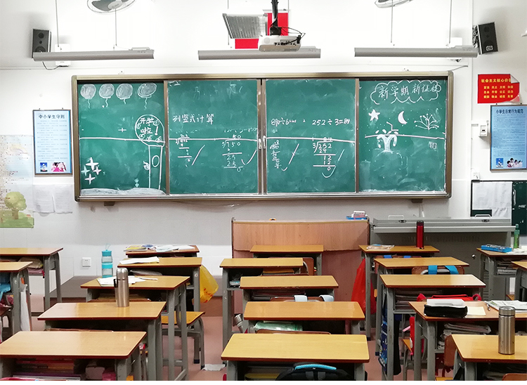 2021國標（biāo）LED專用教室護眼燈（dēng）的優勢